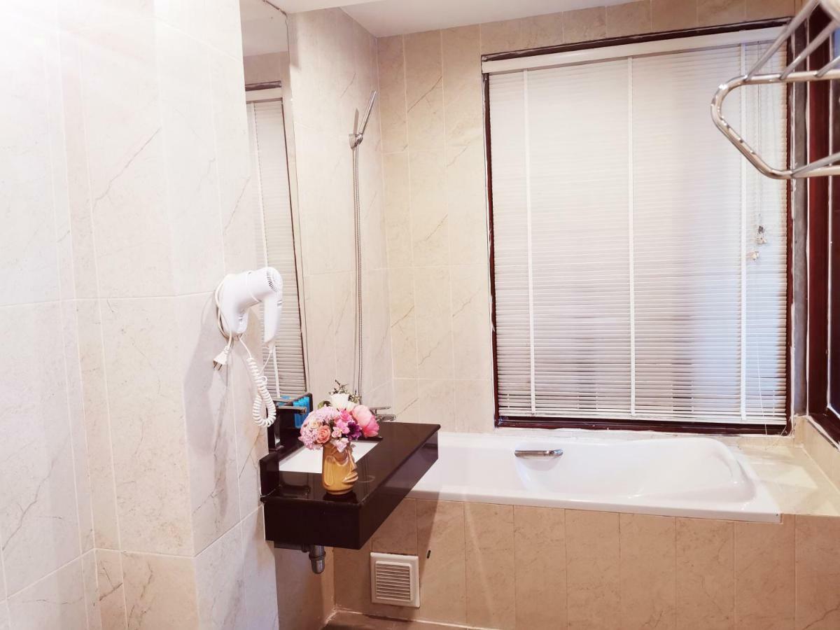 Paksaa Boutique Hotel Patong Kültér fotó