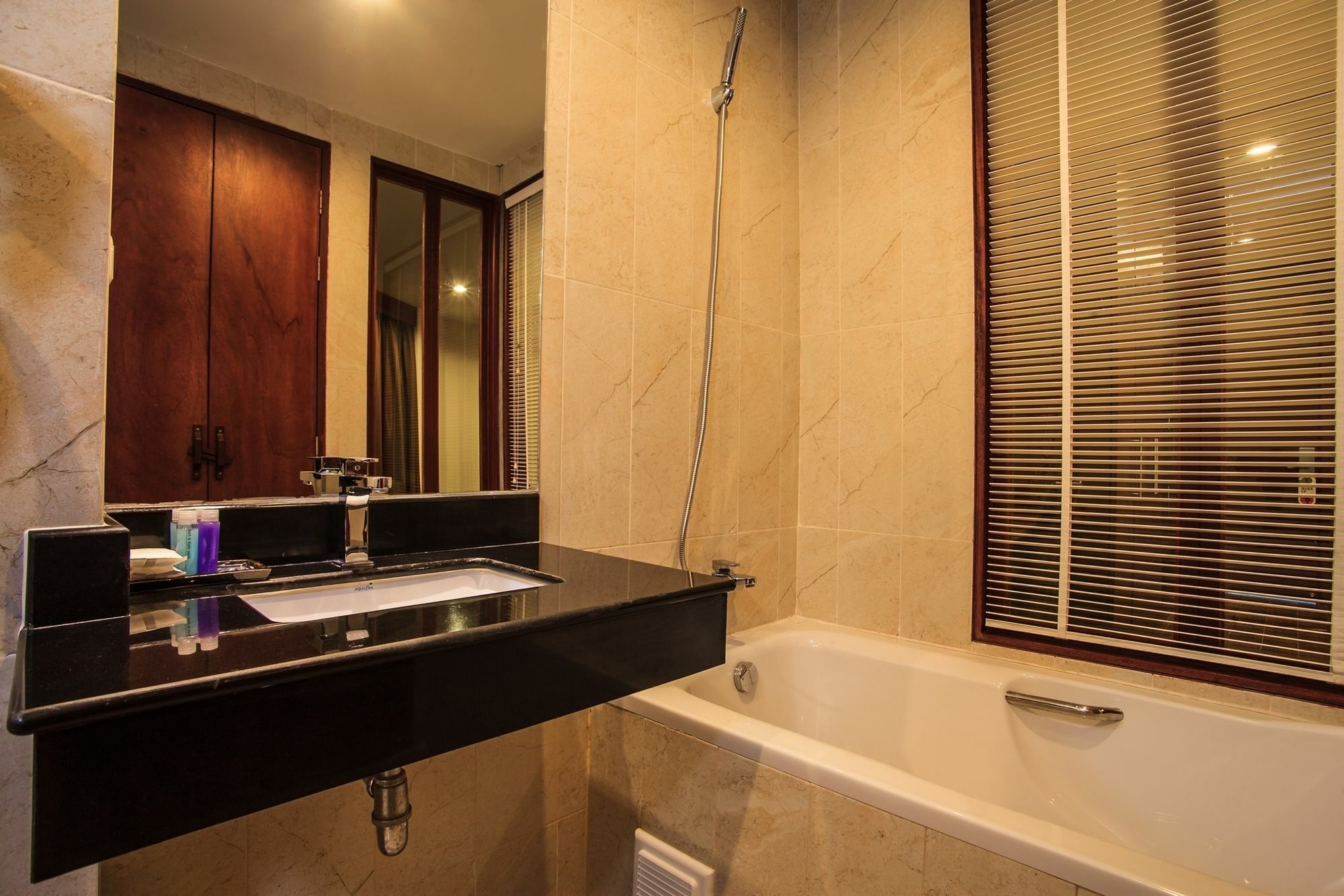 Paksaa Boutique Hotel Patong Kültér fotó