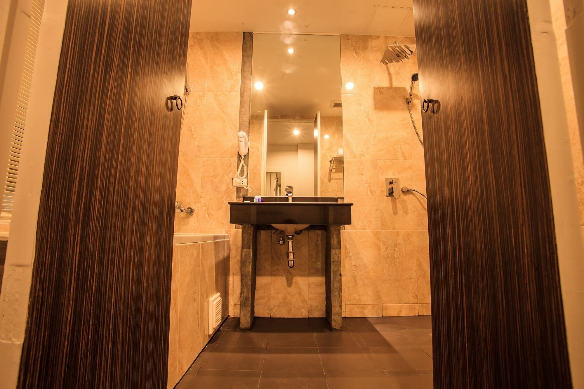 Paksaa Boutique Hotel Patong Kültér fotó