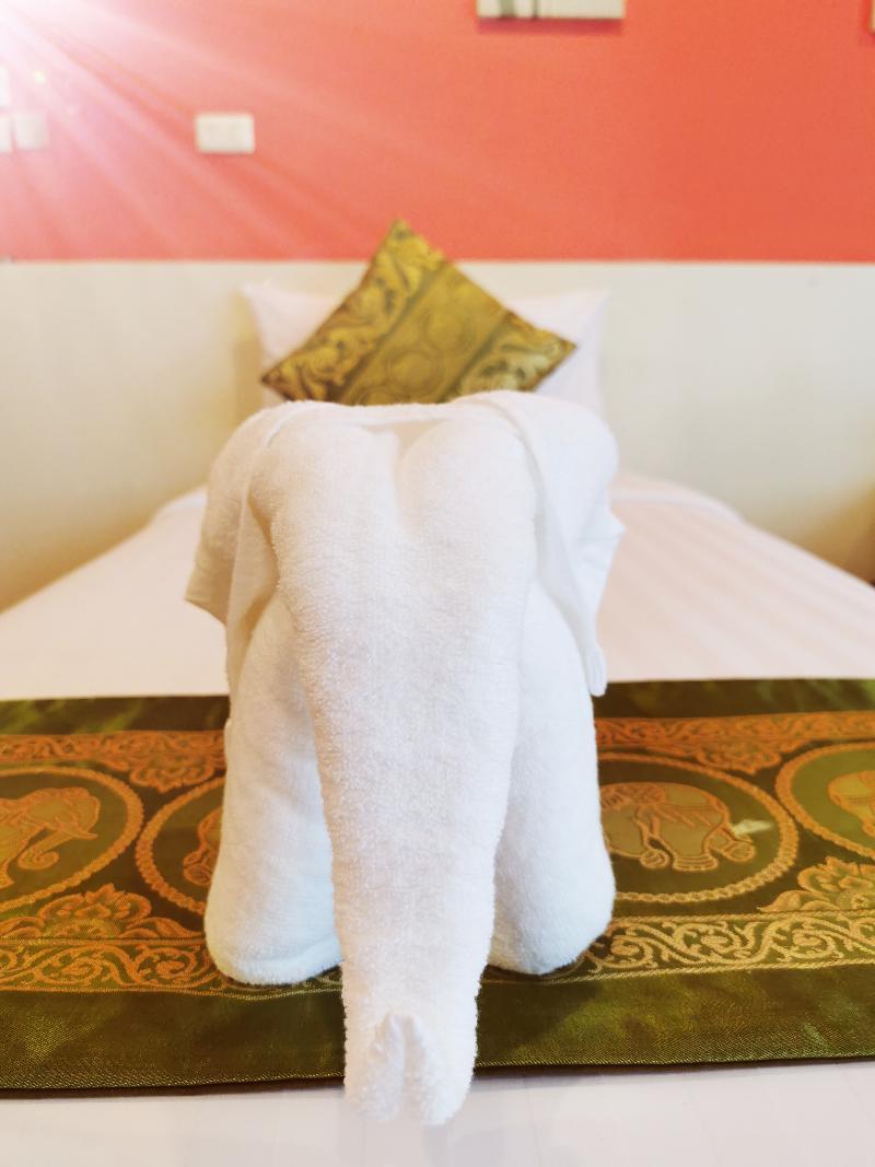 Paksaa Boutique Hotel Patong Kültér fotó
